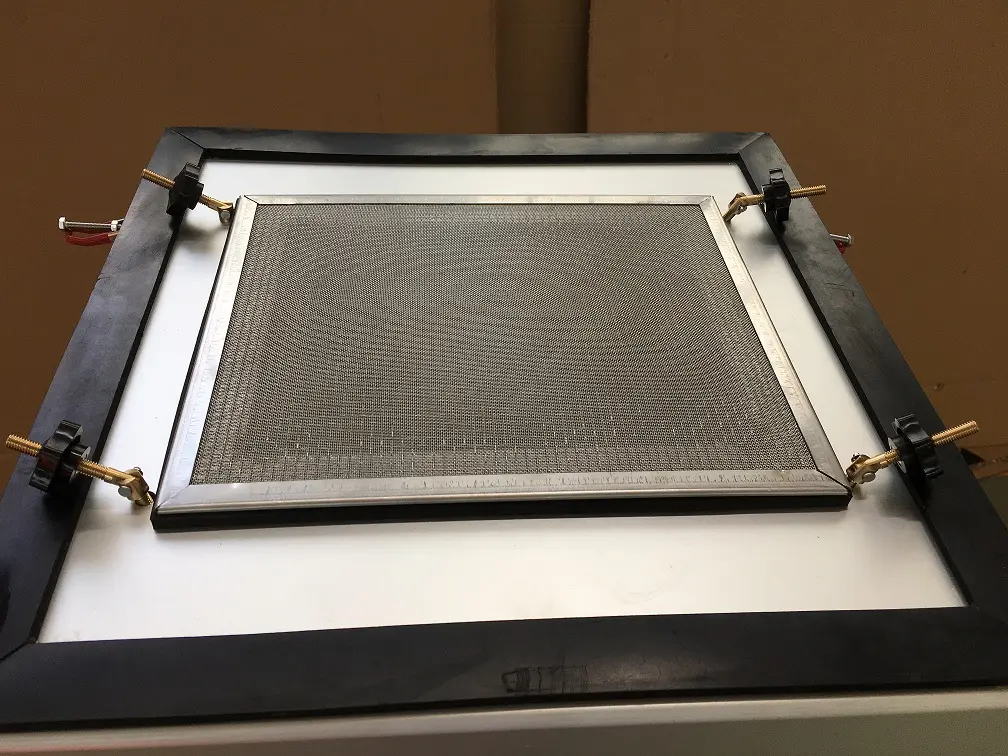 High volume air sampler with removable filter holder